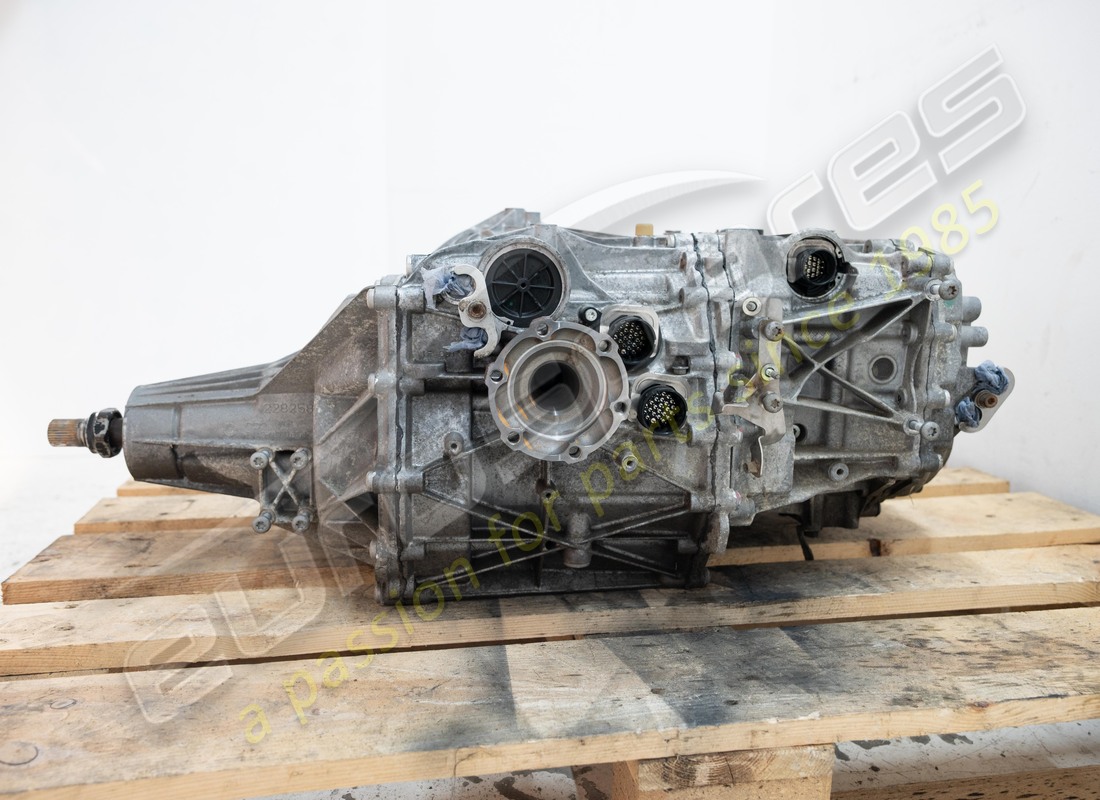 used ferrari complete dct gearbox. part number 270501 (4)