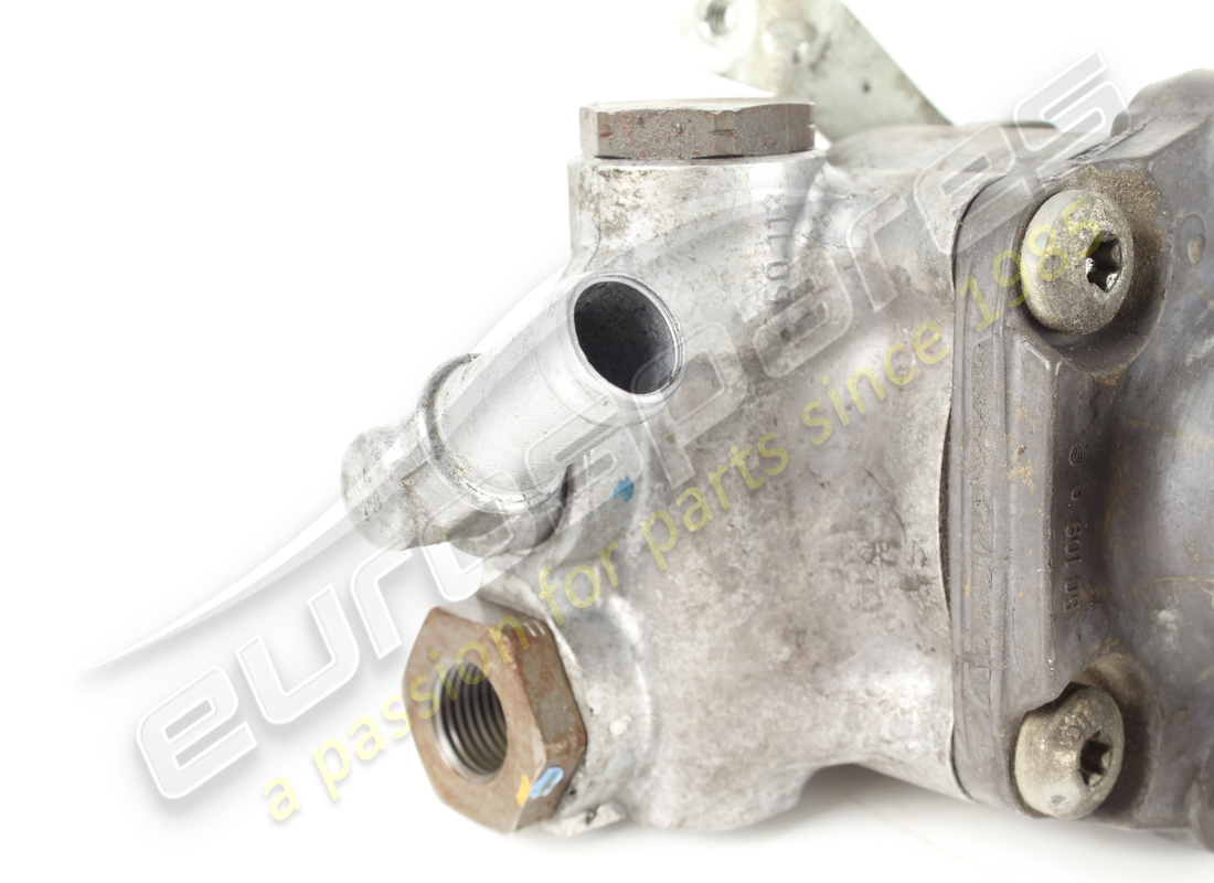 used ferrari power steering pump. part number 272325 (2)