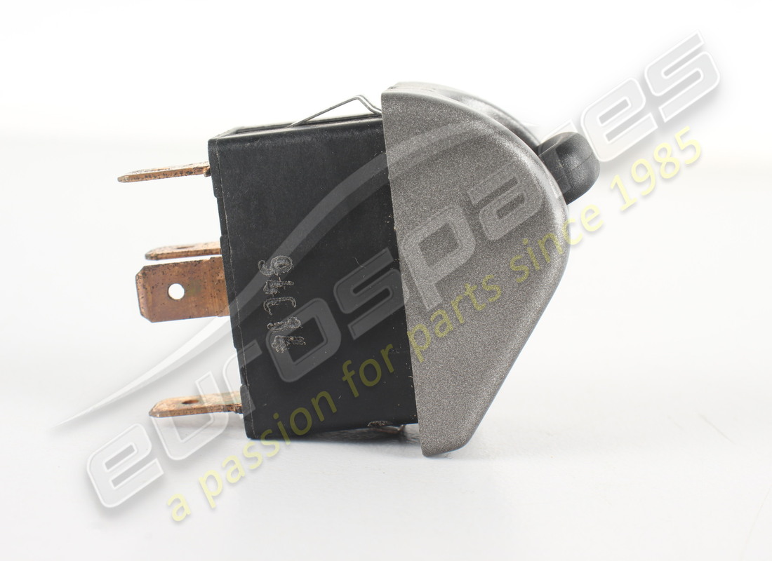 new ferrari interior spotlight switch. part number 153124 (3)