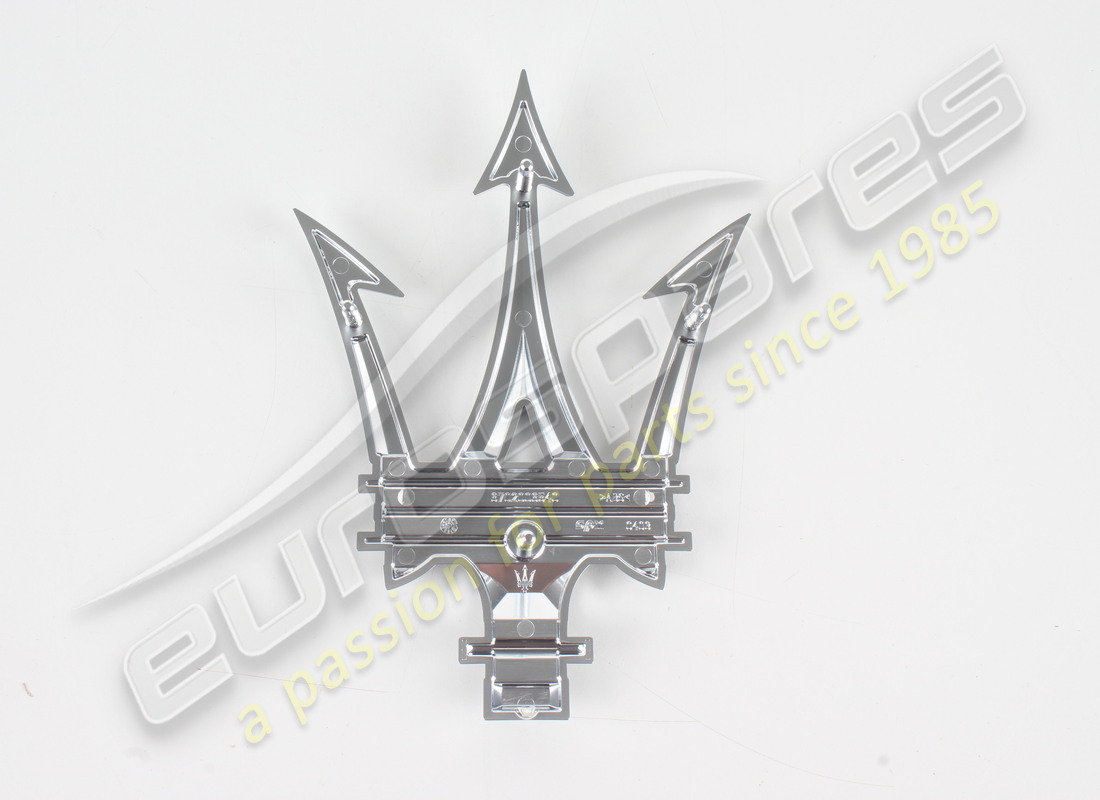 new maserati maserati badge. part number 670200654 (2)