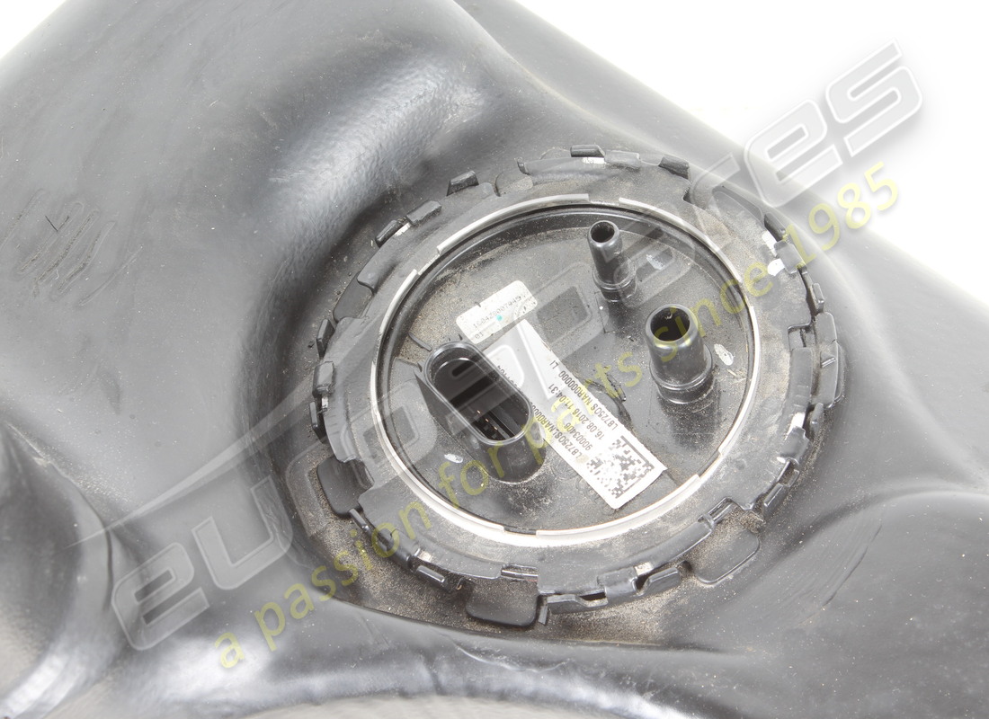 used lamborghini fuel tank akf scheuerschutz. part number 4t7201021b (2)