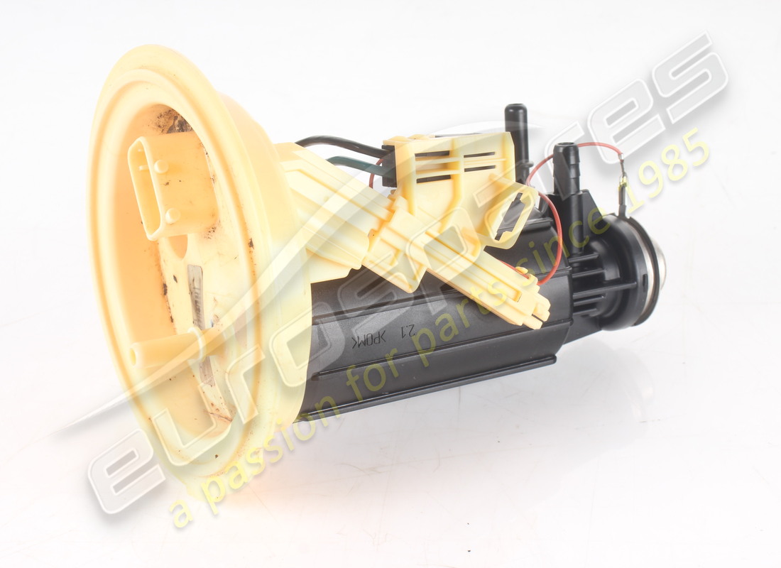 used ferrari rh fuel pump filter. part number 282784 (2)