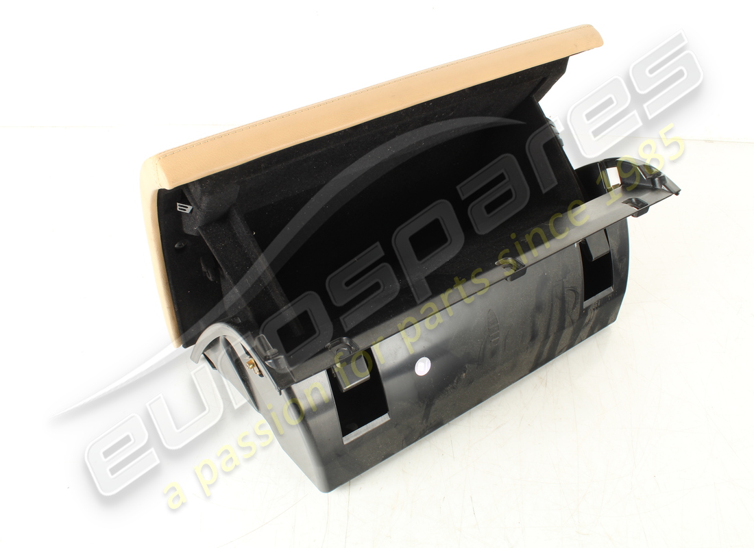 used maserati complete glove compartment. part number 980139367 (5)