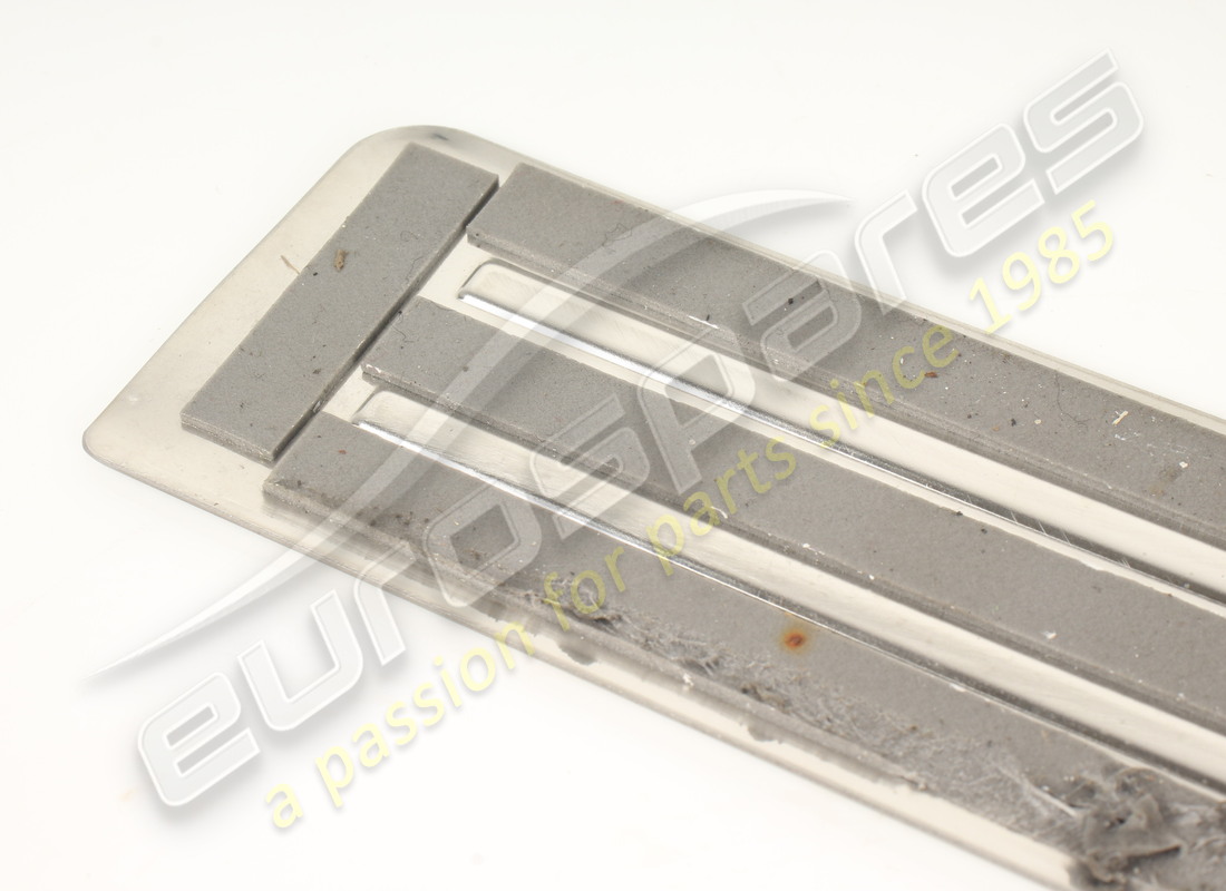 used ferrari batticalcagno dx. part number 980850 (4)