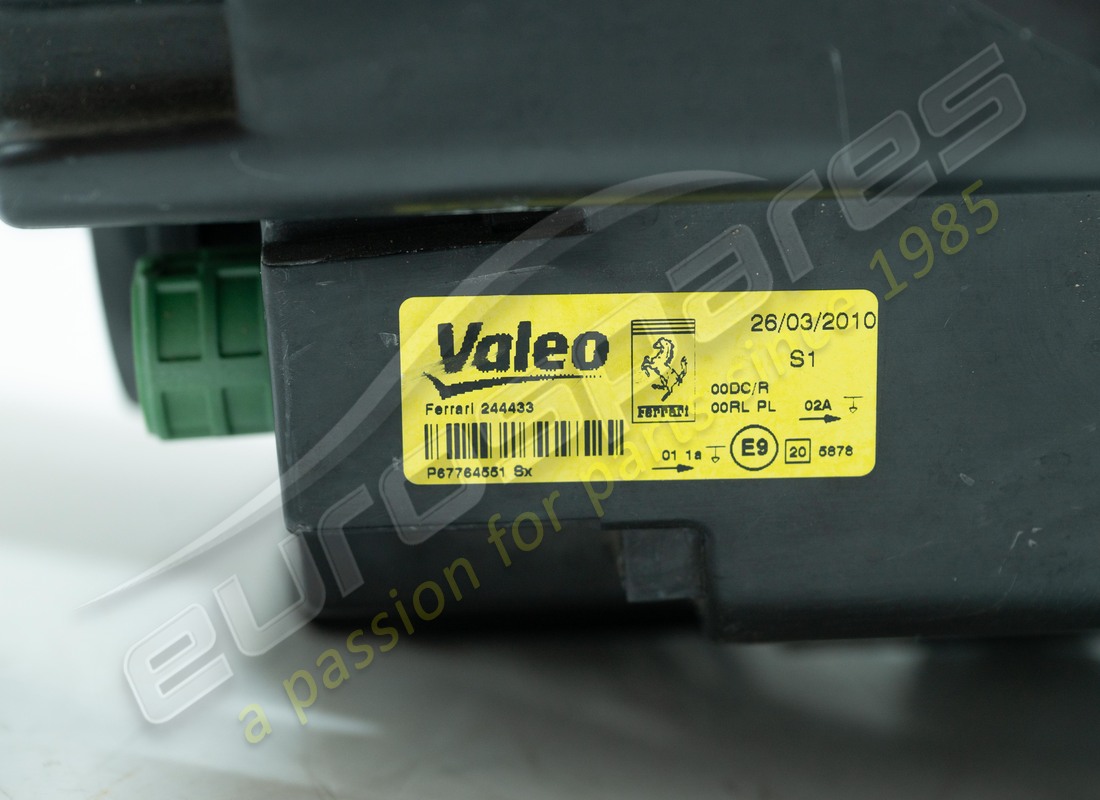 DAMAGED FERRARI LH BI-XENON HEADLIGHT -WITH A. PART NUMBER 244433 (9) damaged ferrari lh bi-xenon headlight -with a. part number 244433 (9)