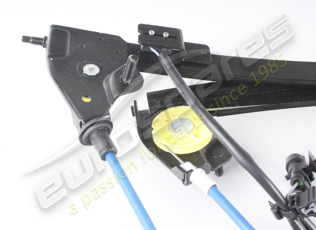 NEW (OTHER) FERRARI FRONT RH WINDOW LIFT MECHANI. PART NUMBER 86266400 (3) new (other) ferrari front rh window lift mechani. part number 86266400 (3)