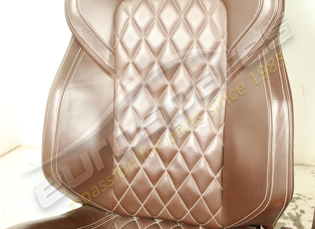 USED FERRARI COMPLETE SEAT SET WITH REAR SCREENS. PART NUMBER EAP1564144 (5) used ferrari complete seat set with rear screens. part number eap1564144 (5)