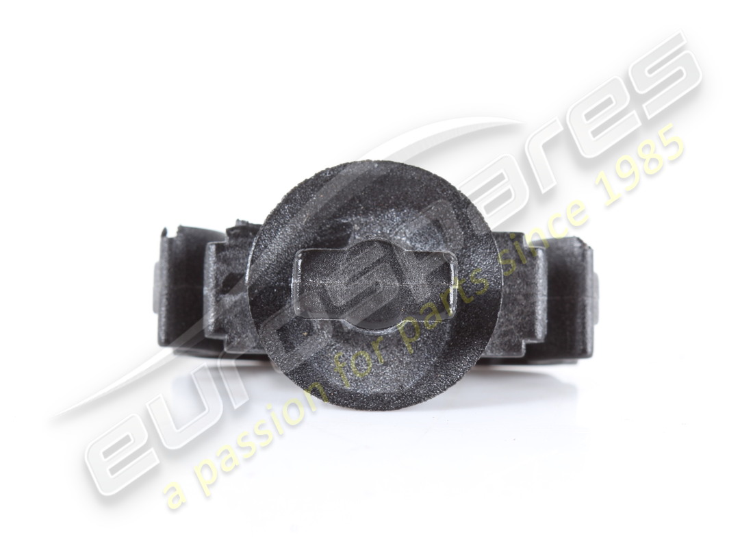 USED FERRARI CLIP. PART NUMBER 81097300 (3) used ferrari clip. part number 81097300 (3)