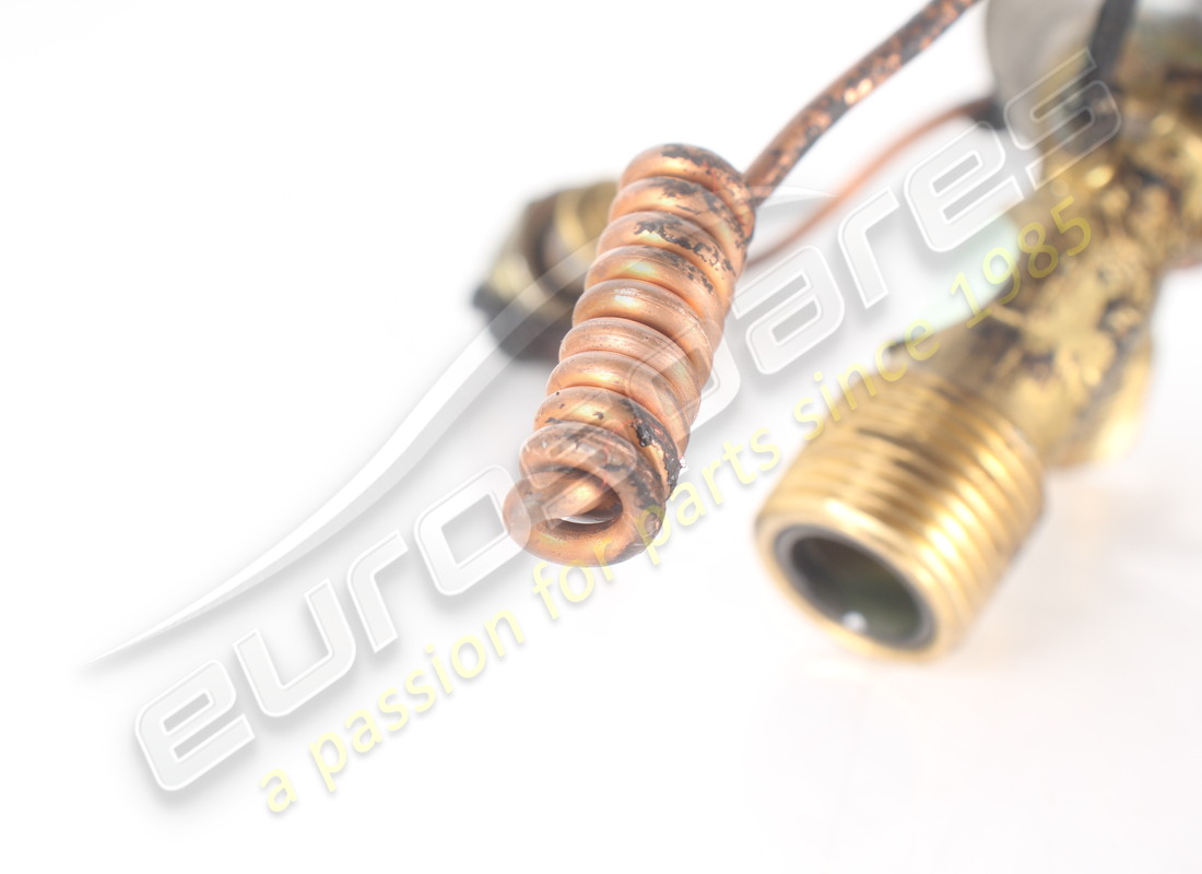 USED FERRARI AIR CONDITIONING EXPANSION VALVE. PART NUMBER 61742600 (7) used ferrari air conditioning expansion valve. part number 61742600 (7)