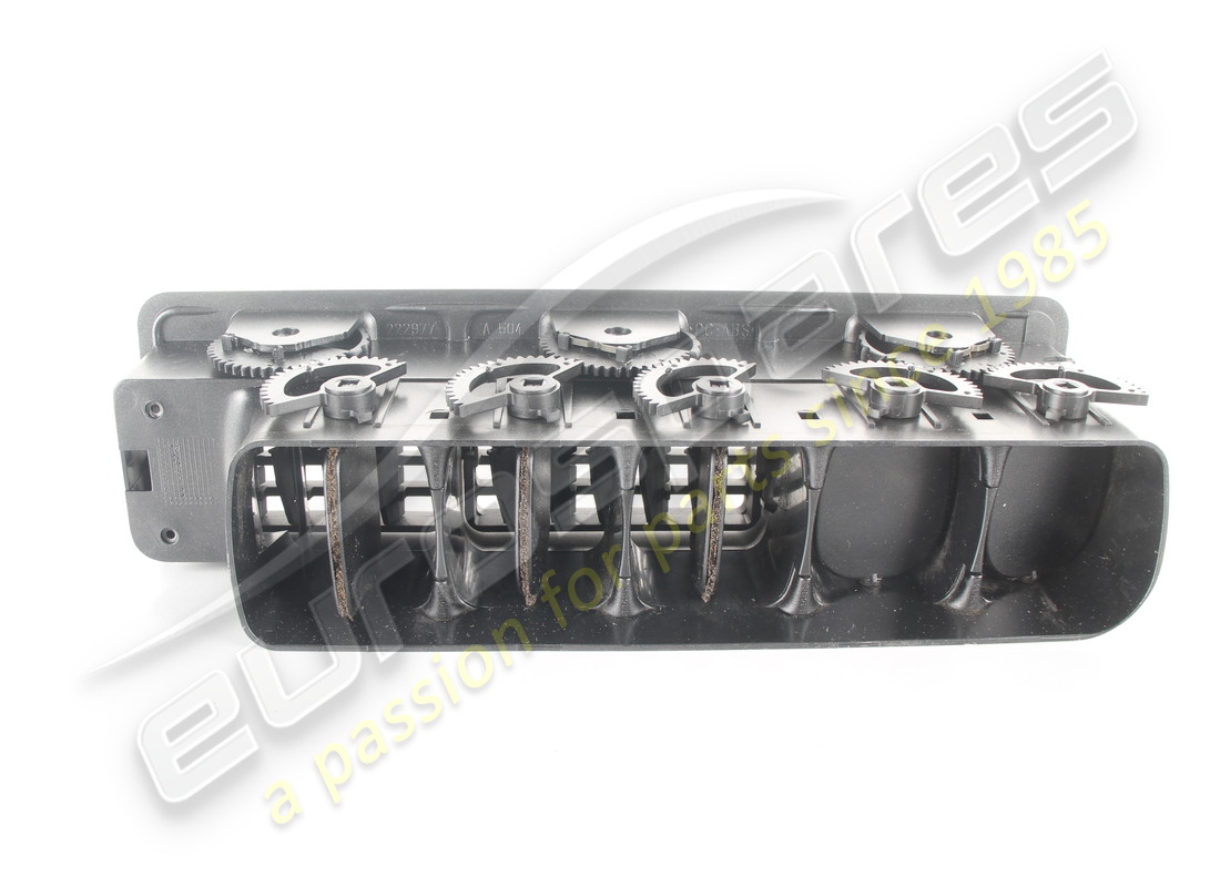 damaged ferrari diffuser. part number 63204400 (2)