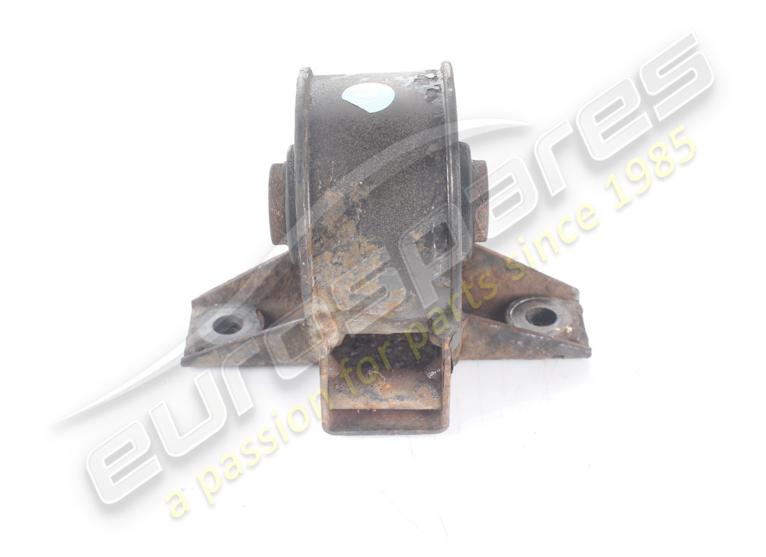 used maserati differential mount side bracket. part number 376200165 (4)