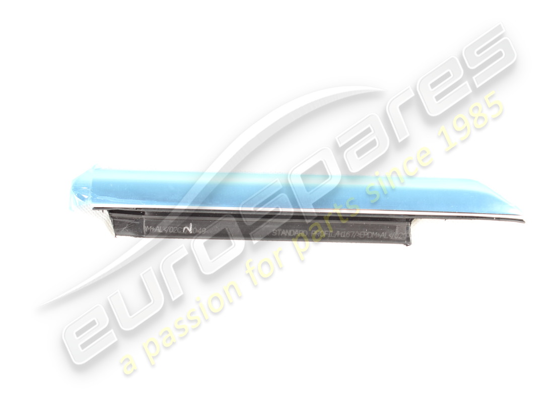 new maserati rh front door glass scraper. part number 670153313 (1)