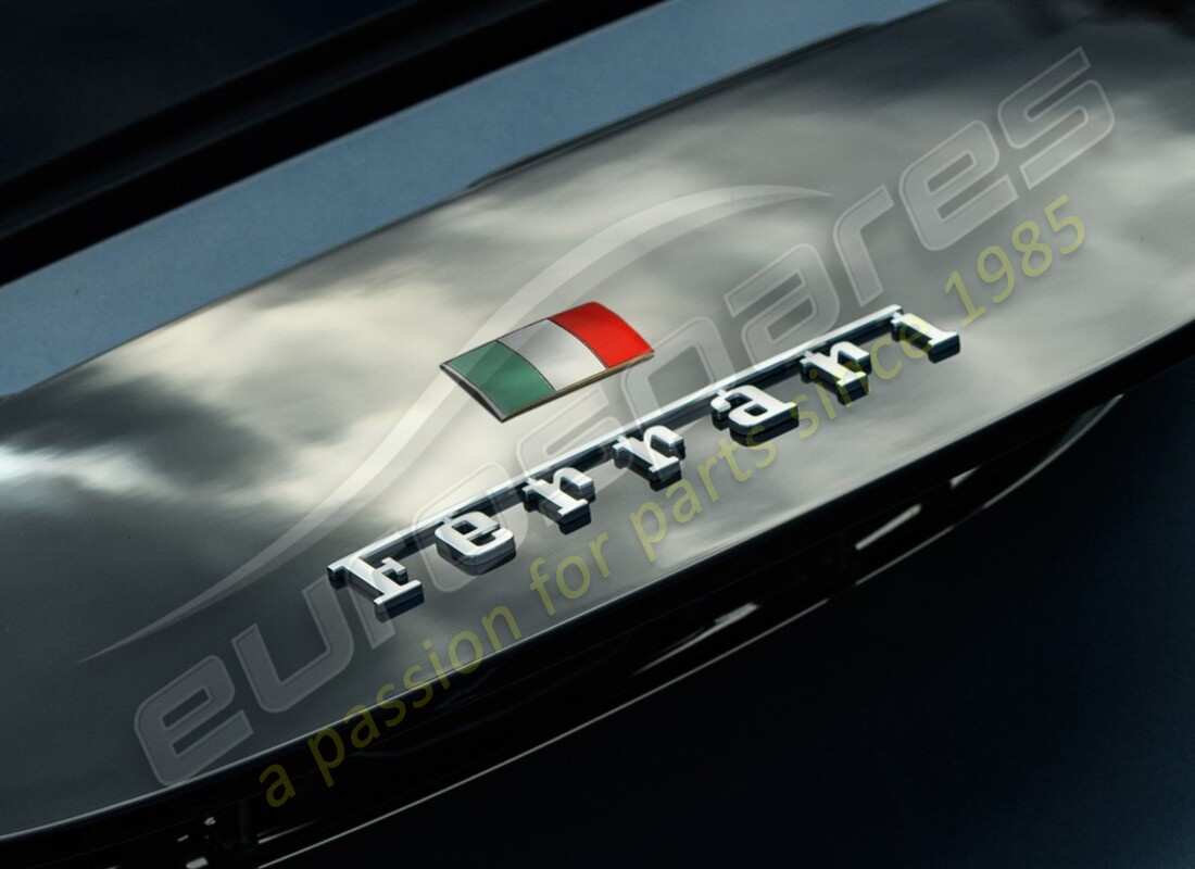 new ferrari metallic flag logo badge, italian flag 4cm x 5.8cm. part number 55024105 (1)