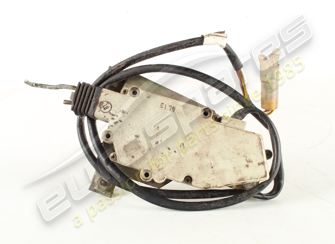 USED Ferrari CENTRAL DOOR LOCK DEVICE . PART NUMBER 61811300 (1)