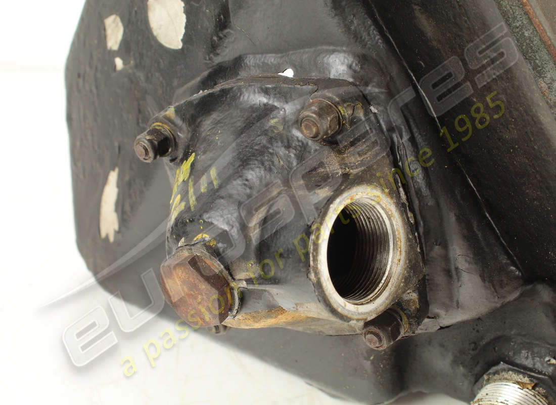 used maserati oil tank. part number 205033 (6)