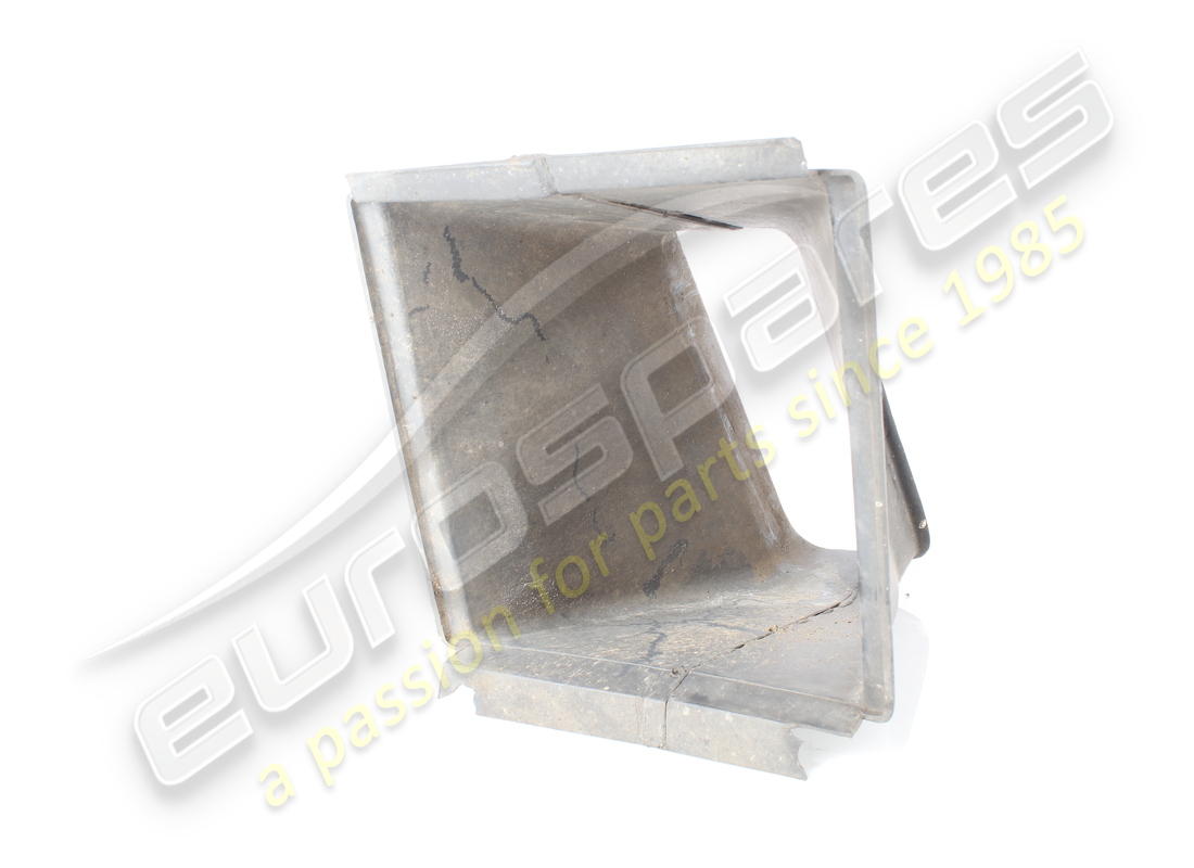 USED Maserati LH AIR DUCT . PART NUMBER 372000257 (1)