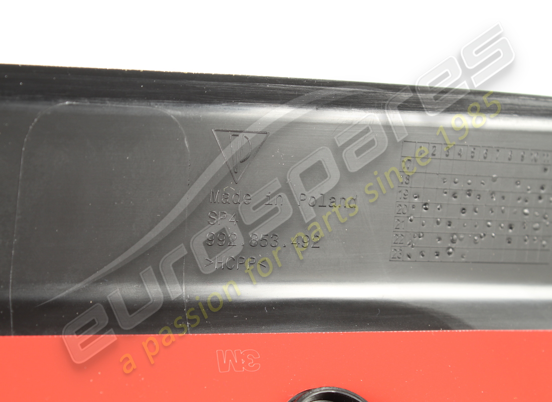 NEW PORSCHE SCUFF PLATE - SILL PANEL RIGHT - ALUMINIUM-BRUSHED (PR-A8C,1X1, 7M9) BLACK. PART NUMBER 992853370B1E0 (4) new porsche scuff plate - sill panel right - aluminium-brushed (pr-a8c,1x1, 7m9) black. part number 992853370b1e0 (4)