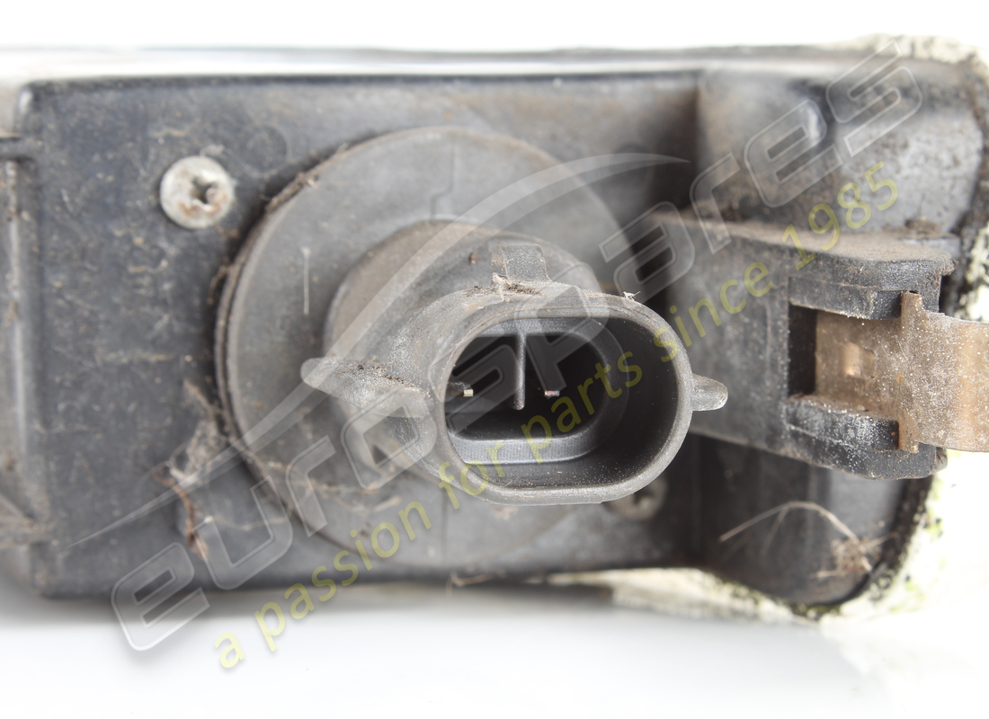 used maserati front rh direction indicator -057. part number 373100130 (3)