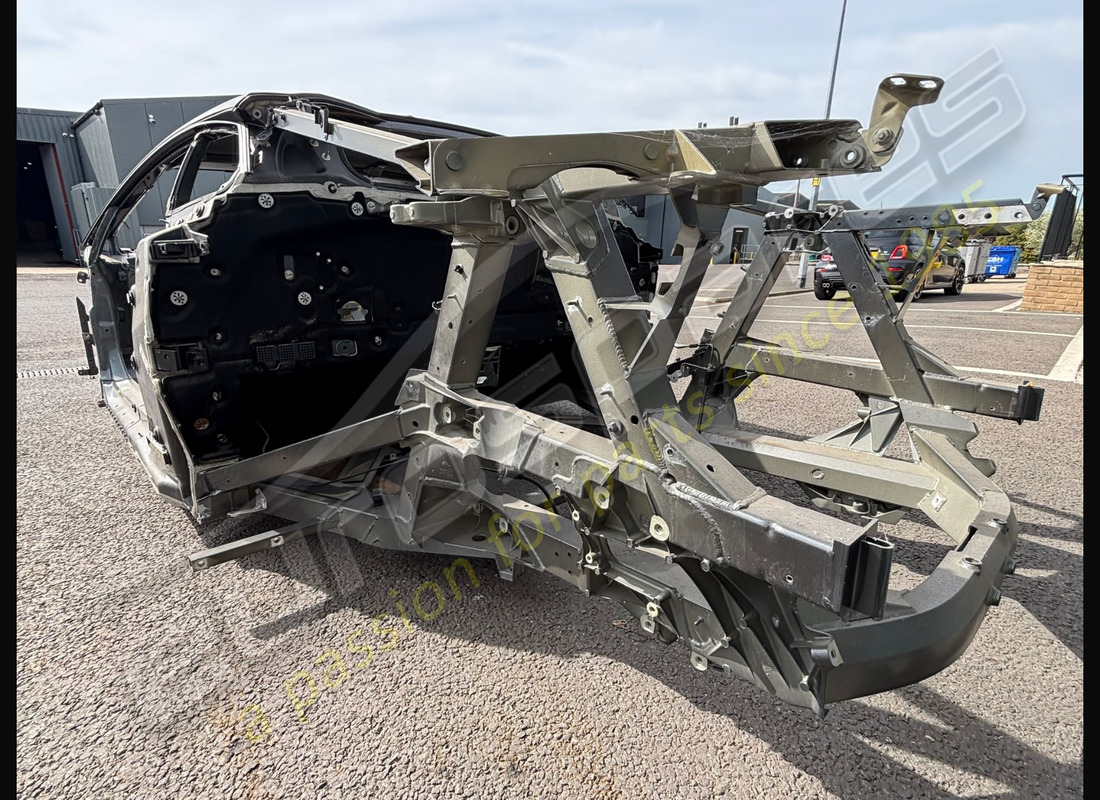 used lamborghini complete lhd bodyshell - coupe. part number eap1564154 (9)