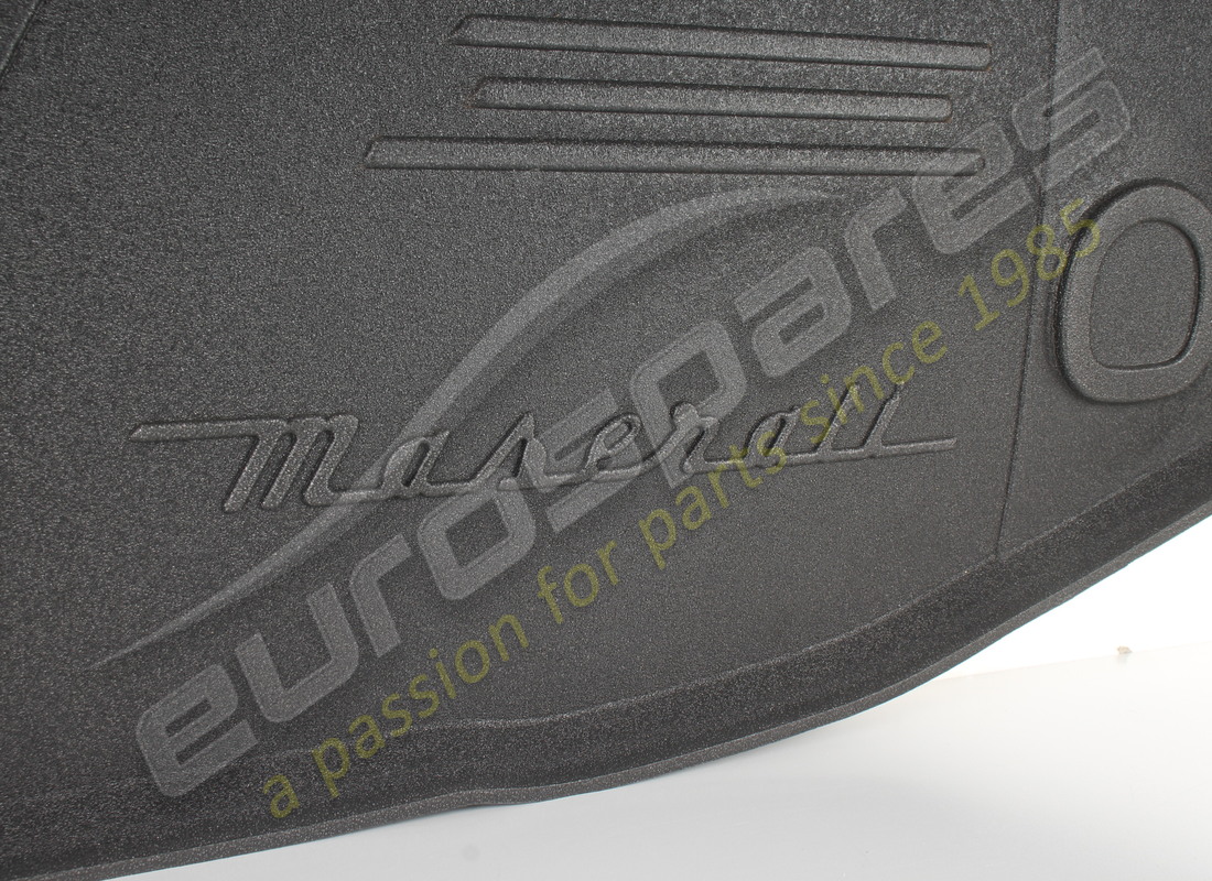 new maserati new full luggage compart mat. part number 940001311 (3)