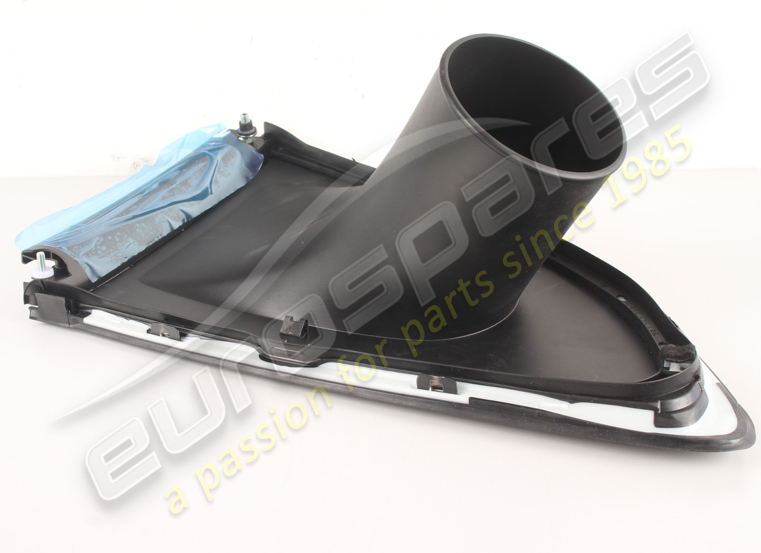 NEW PORSCHE Z COVER REAR SIDE WINDOW. PART NUMBER 9F2853989 (2) new porsche z cover rear side window. part number 9f2853989 (2)