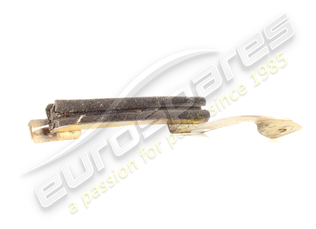 USED MASERATI REAR GUIDE FOR FRONT LH DOOR. PART NUMBER 377700115 (2) used maserati rear guide for front lh door. part number 377700115 (2)