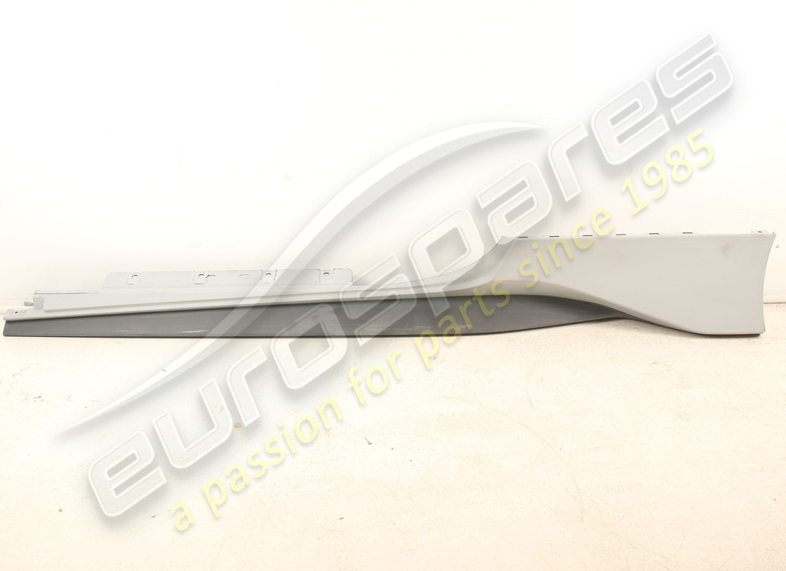 NEW (OTHER) Ferrari COMPLETE LH UNDERDOOR TRIM . PART NUMBER 766055 (1)