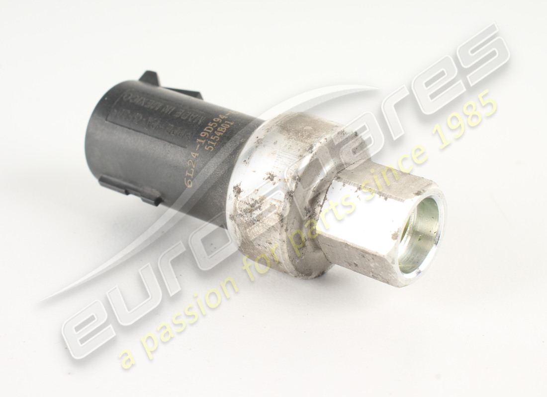 used aston martin switch assembly, pressure cut-off. part number ag438911295 (2)