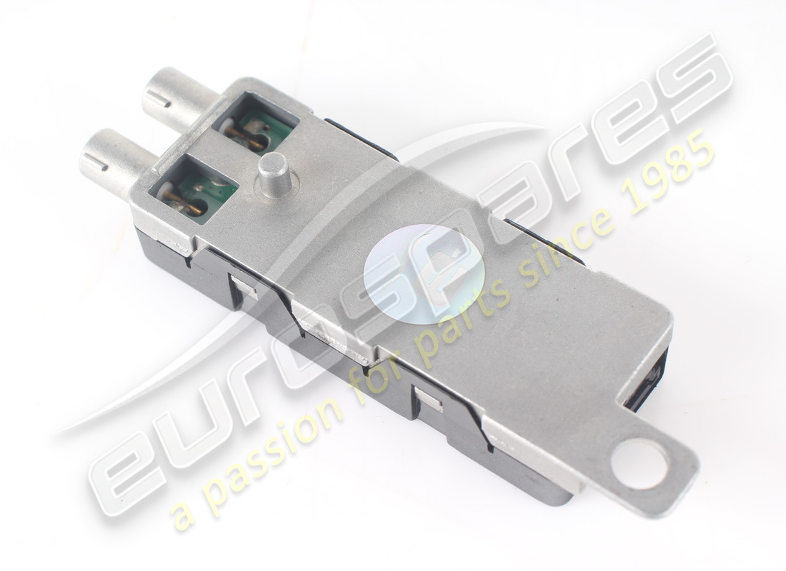 USED FERRARI FM2/DAB AMPLIFIER. PART NUMBER 298613 (2) used ferrari fm2/dab amplifier. part number 298613 (2)