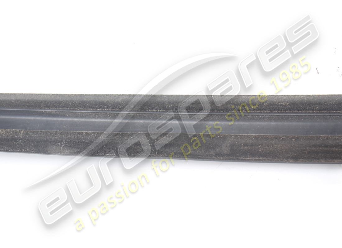 used ferrari lh exterior window scraper seal. part number 82208100 (3)