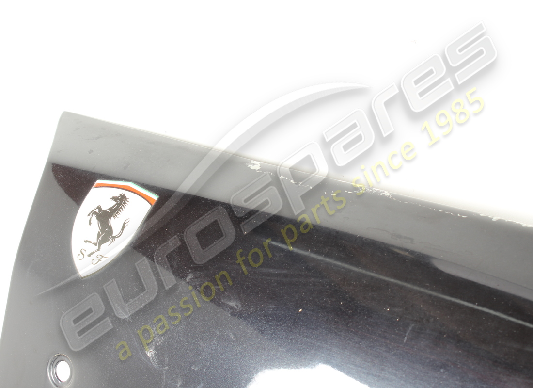 used ferrari complete rh front fender. part number 64716300 (2)