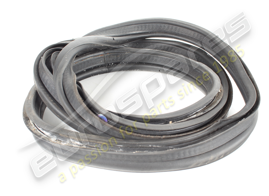 USED Ferrari BOOT RUBBER . PART NUMBER 64576900 (1)