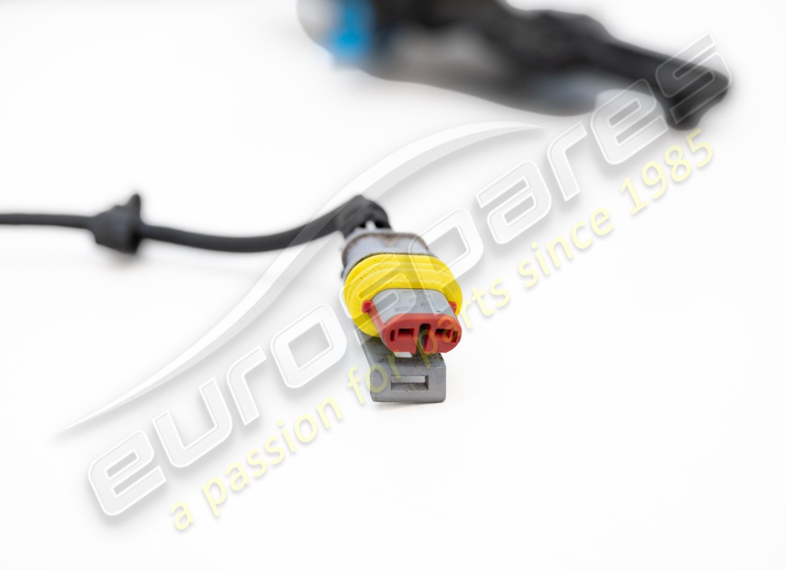 USED MASERATI RH DOOR INTERNAL HANDLE. PART NUMBER 67236800 (4) used maserati rh door internal handle. part number 67236800 (4)