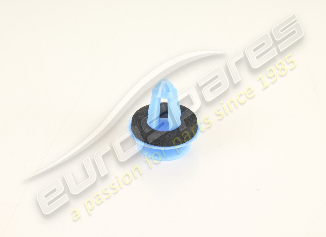 new porsche retaining clip. part number 99950799940 (1)
