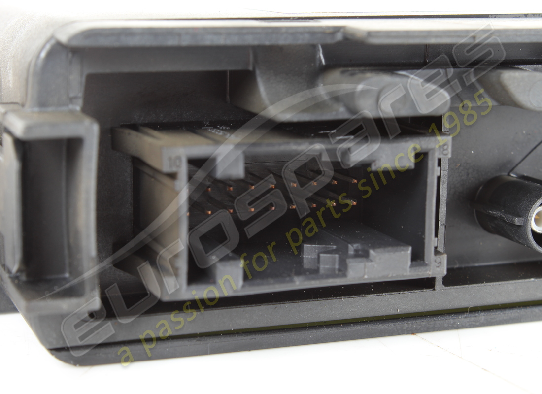 damaged ferrari tcu ecall / svr. part number 824396 (5)