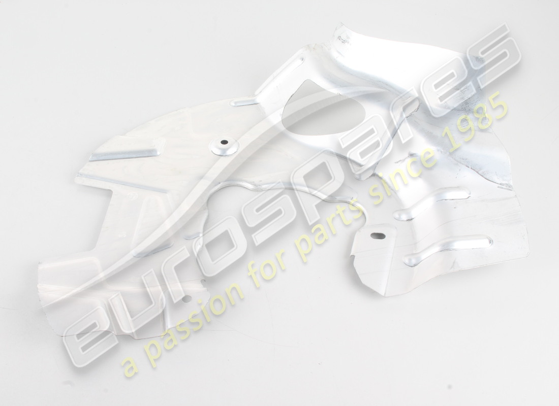 new maserati front rh brake disc cover. part number 675001739 (2)