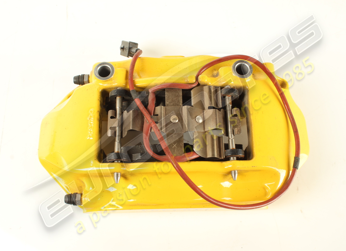 used ferrari rear rh caliper with pads. part number 829924 (2)