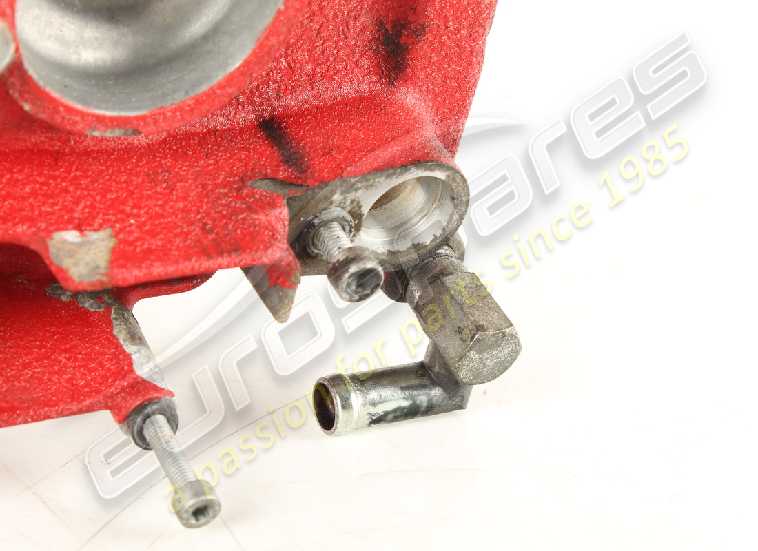 used maserati rh cylinder head cover. part number 187815 (4)