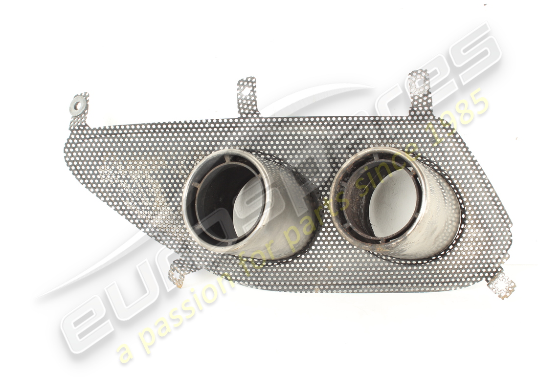 used ferrari grille with rh tailpipes. part number 84433600 (1)