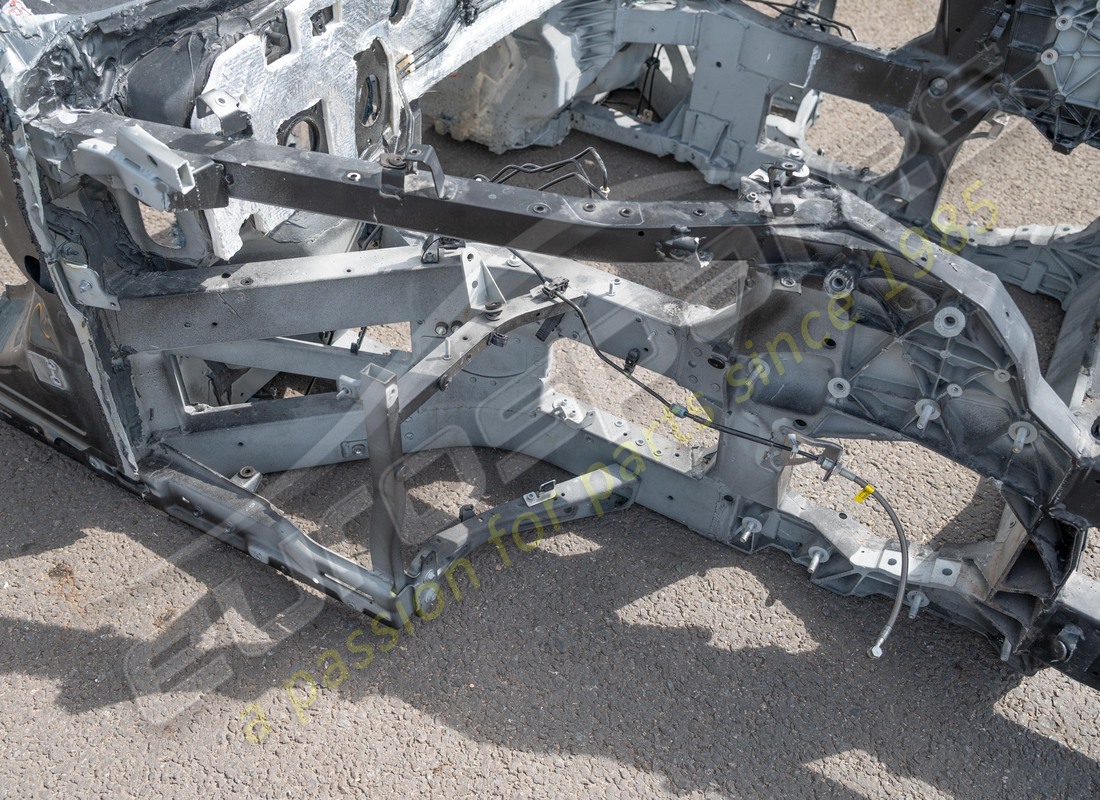 damaged eurospares complete front chassis. part number eap1563097 (5)