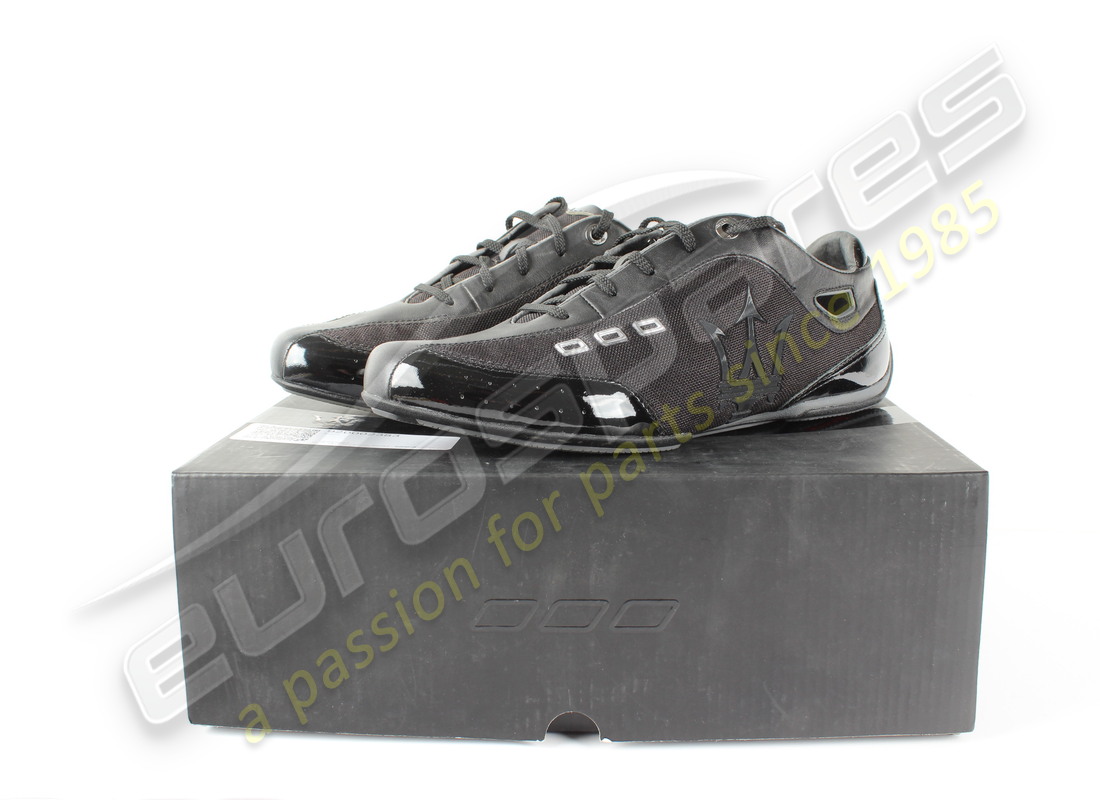 NEW MASERATI MASERATI MC TRAINER 42. PART NUMBER 920002383 (1) new maserati maserati mc trainer 42. part number 920002383 (1)