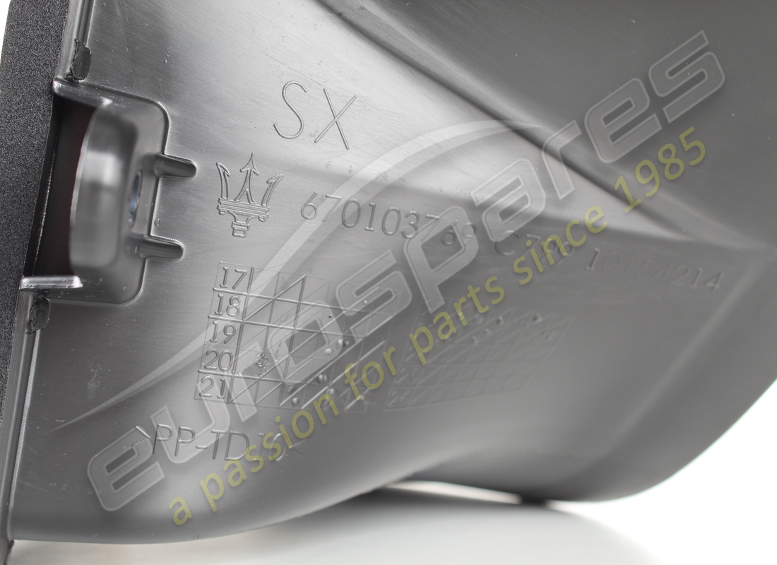 new maserati lh side air duct. part number 670300489 (4)