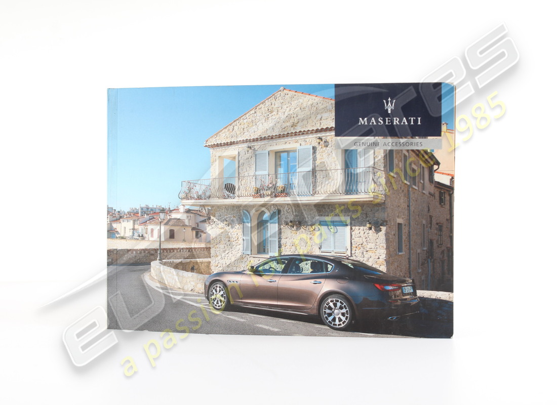 new maserati m156 accessories brochure it. part number 940000351 (1)