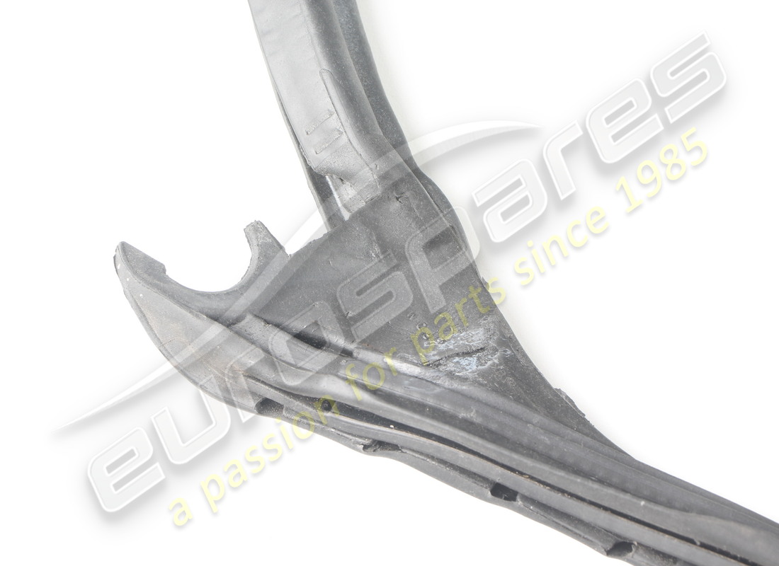 USED ASTON MARTIN WEATHERSTRIP ASSEMBLY, DOOR, LH PART NUMBER 6G33C20709AH (5) used aston martin weatherstrip assembly, door, lh part number 6g33c20709ah (5)