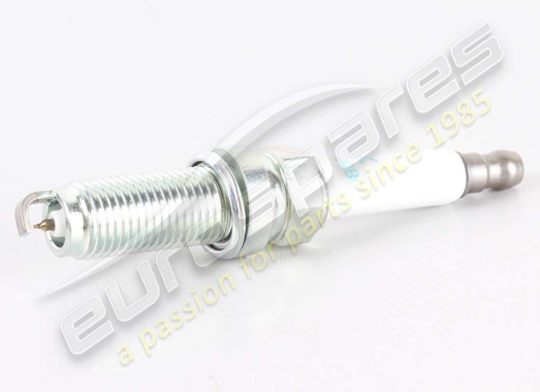 new maserati spark plug. part number 670053696 (2)