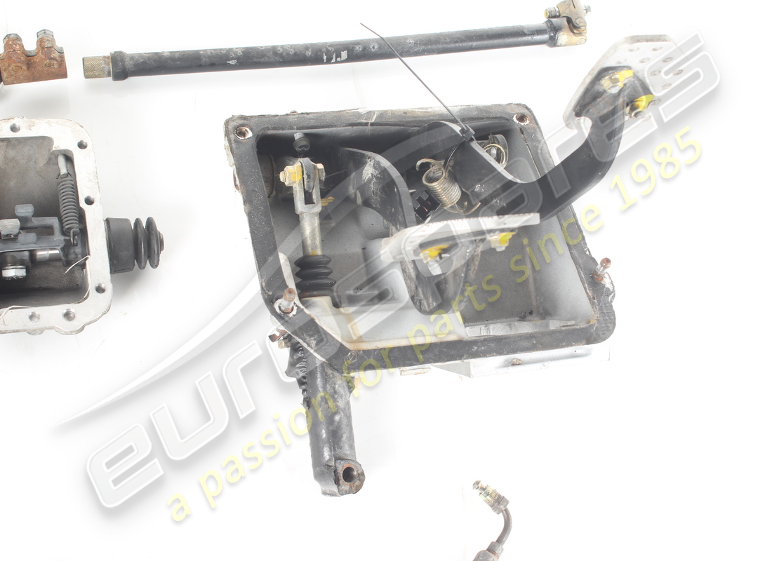 used ferrari rhd 575 manual conversion kit. part number eap1563042 (5)