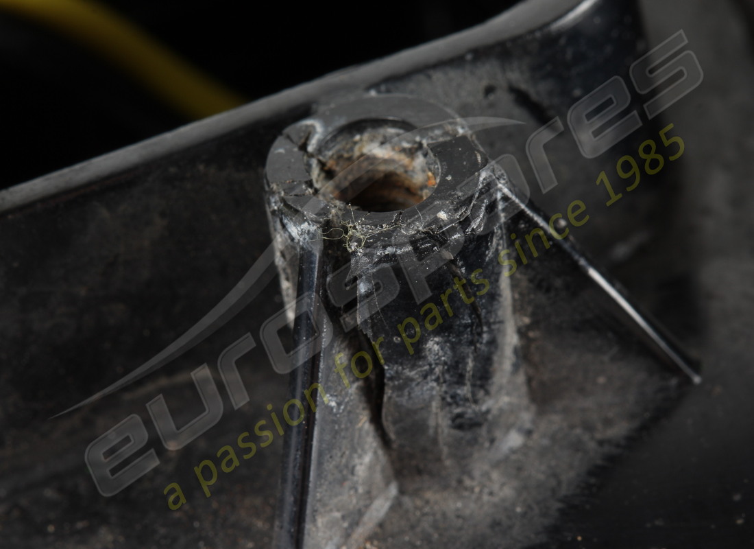 DAMAGED EUROSPARES HEADLAMP. PART NUMBER EAP1392841 (9) damaged eurospares headlamp. part number eap1392841 (9)