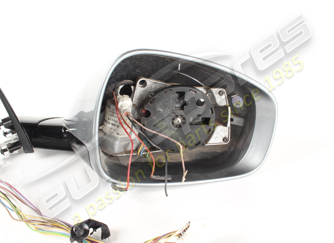 used ferrari rh external rear view mirror. part number 82200510 (2)