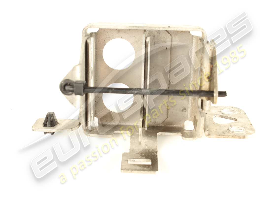 used ferrari tgk valve mounting bracket. part number 84066200 (3)