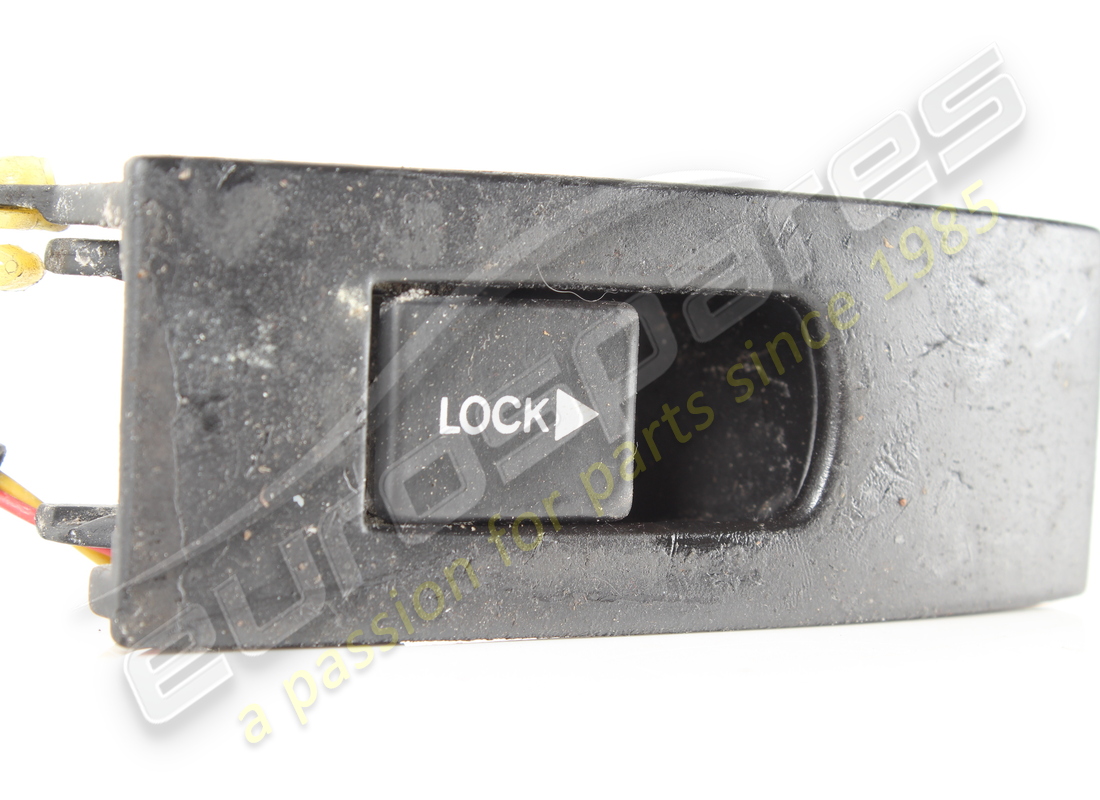 used ferrari maniglia apertura int.porta. part number 66217200 (2)
